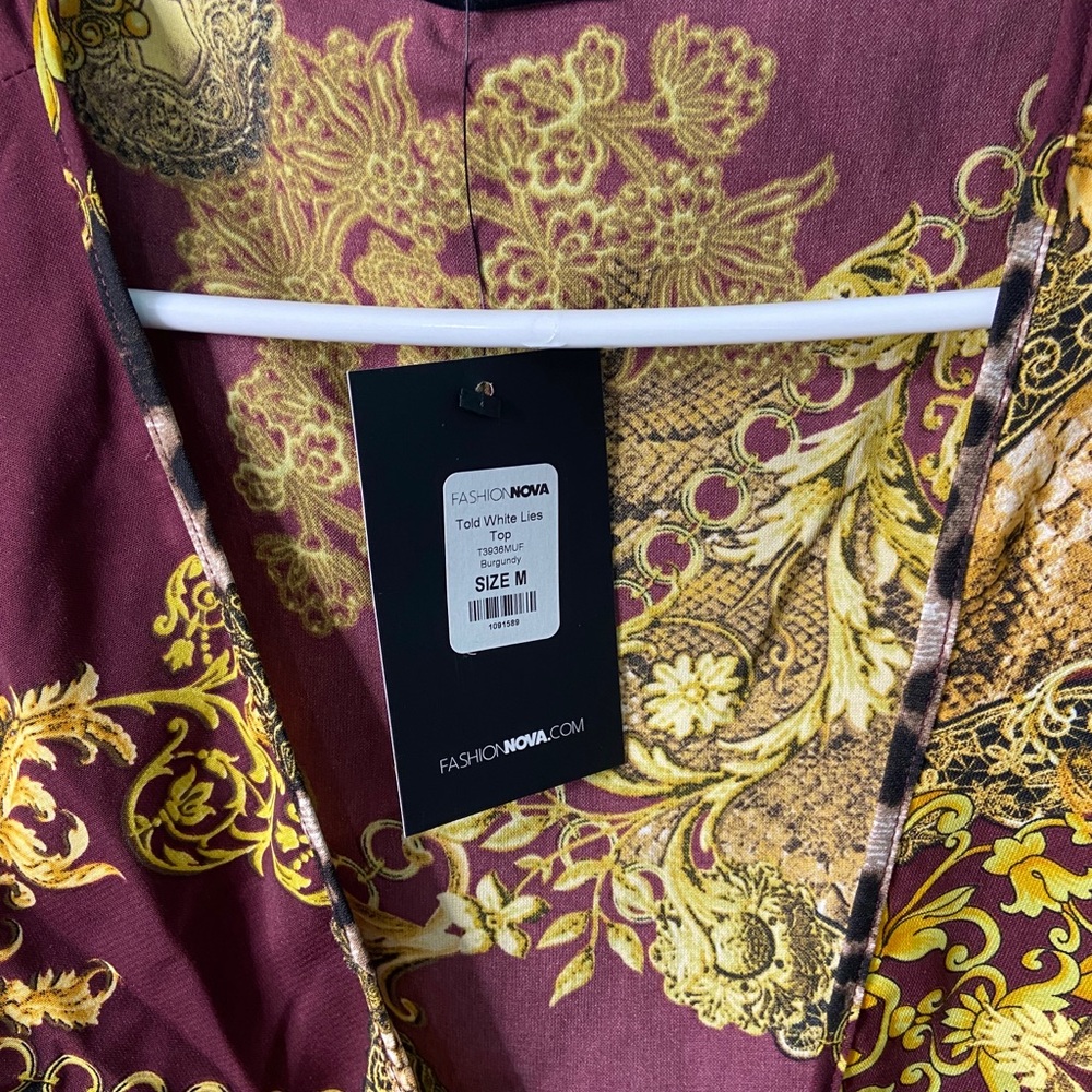 Nice pattern blouse - Picture 2 of 3